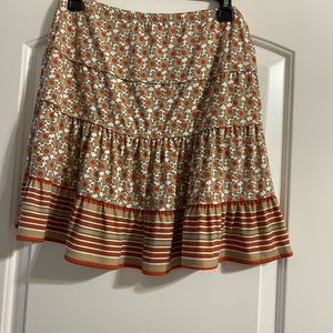 Cute skirt with flowers!!